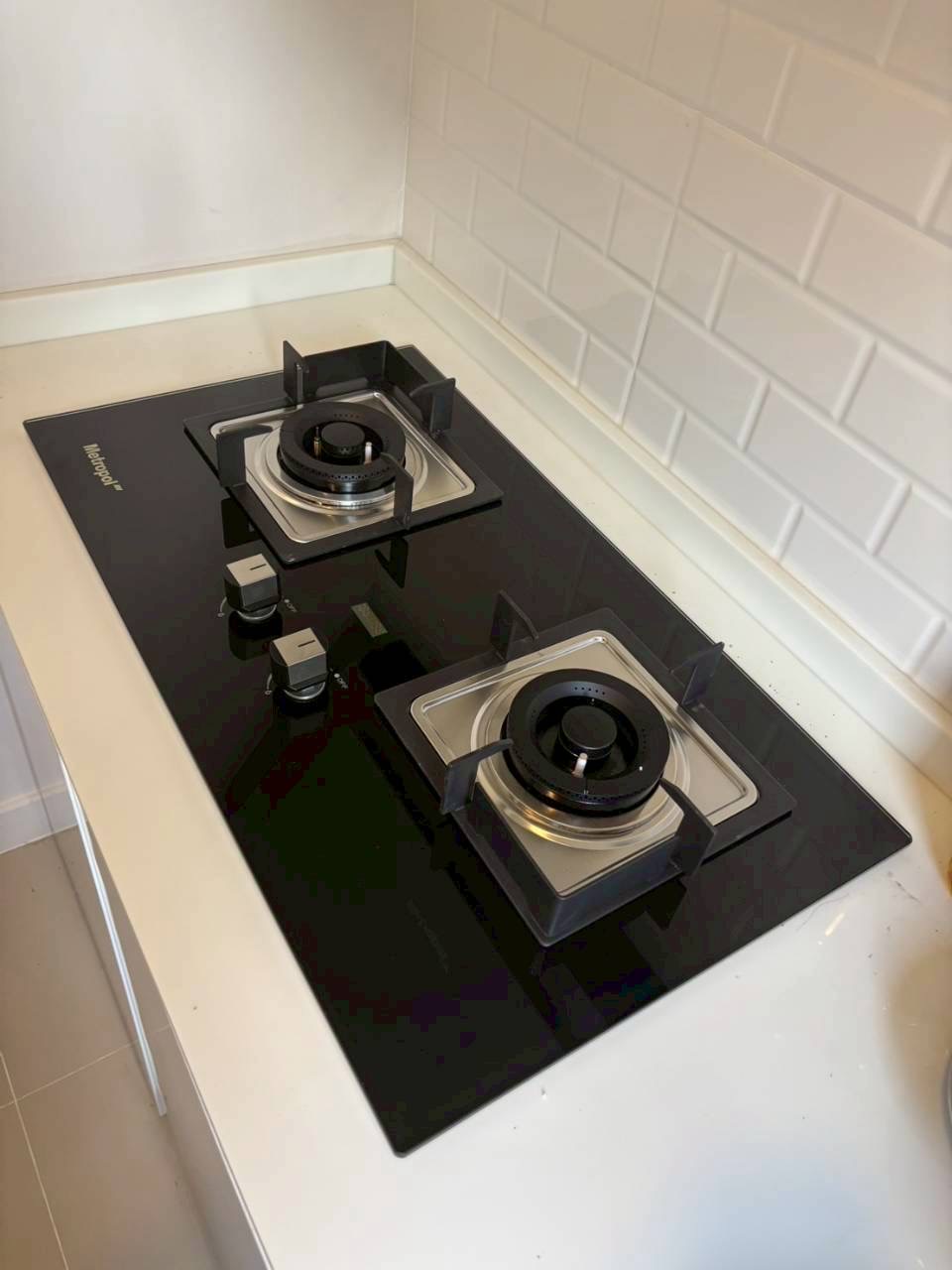 Induction Hob vs Gas Hob: Which One Is Right for You?